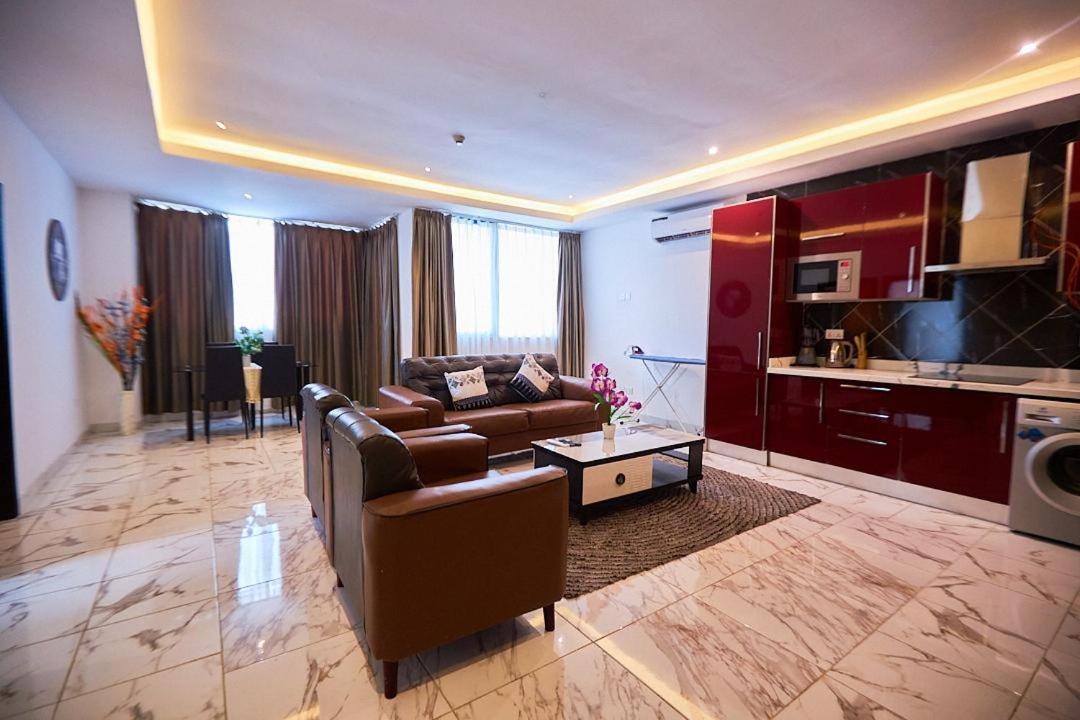 The Apex Suites Akra Dış mekan fotoğraf